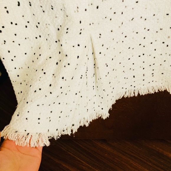 Tweed Dainty Jewells dress!!🤍 - Picture 7 of 8